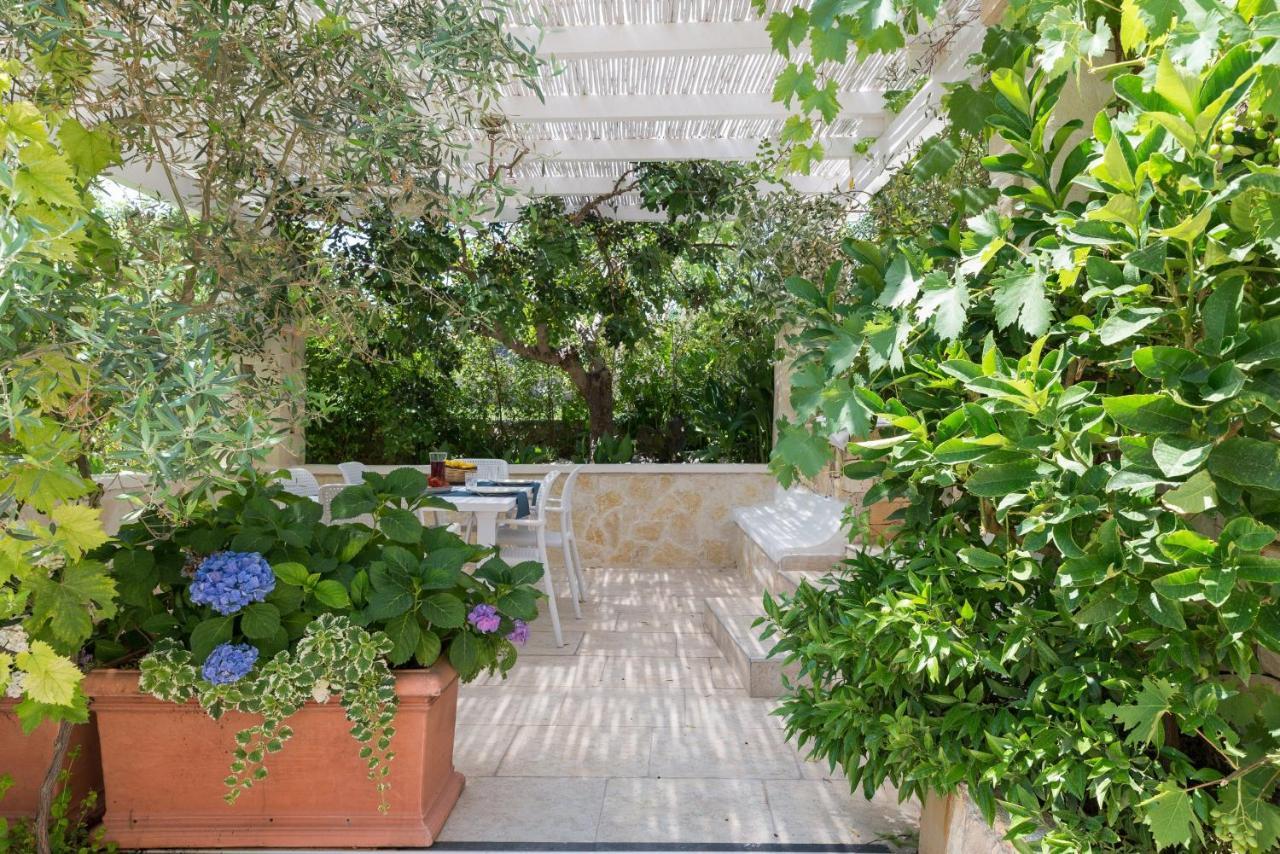 אוסטוני Appartamento Gardenia In Villa Mariella מראה חיצוני תמונה